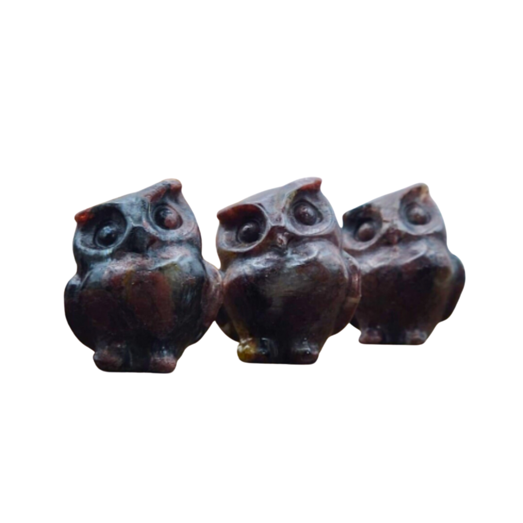 Garnet Owl (hand-carved)