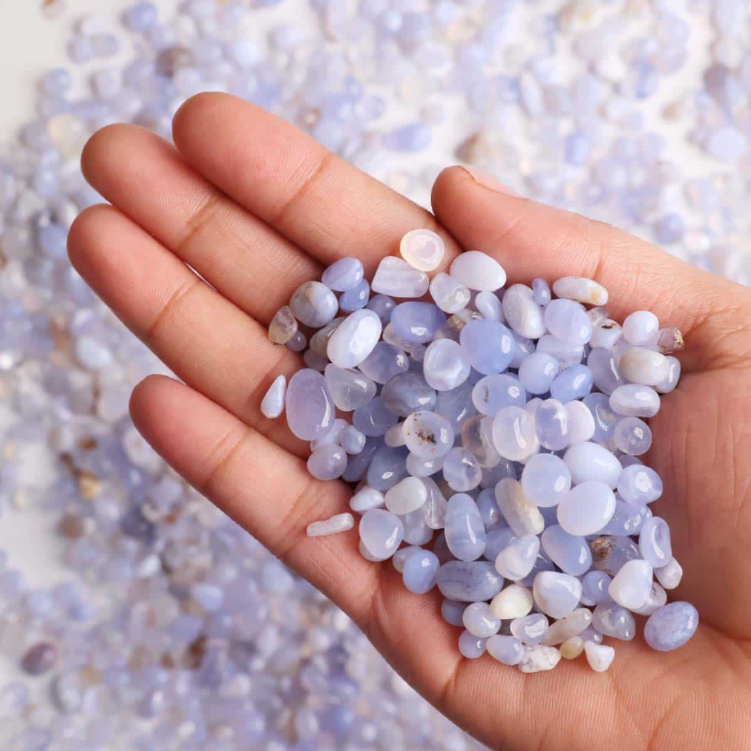 Blue Lace Agate (tumbled 20-25mm chips)