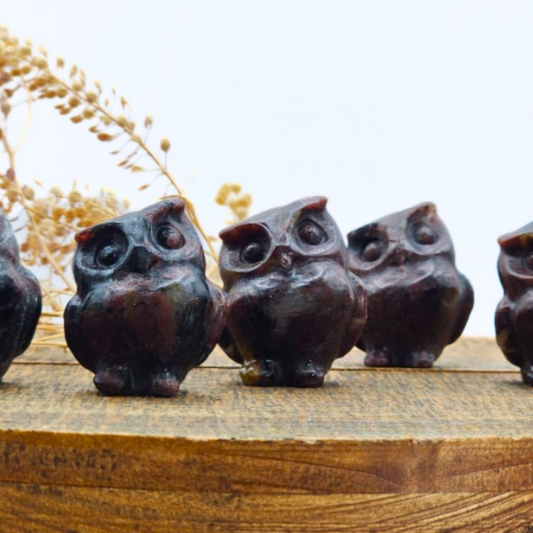 Garnet Owl (hand-carved)