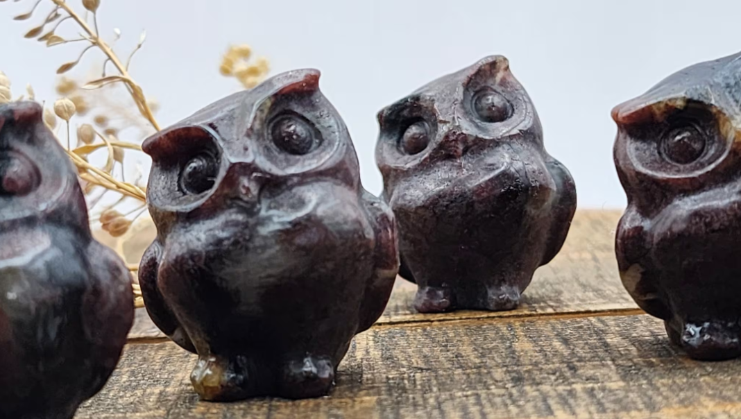 Garnet Owl (hand-carved)