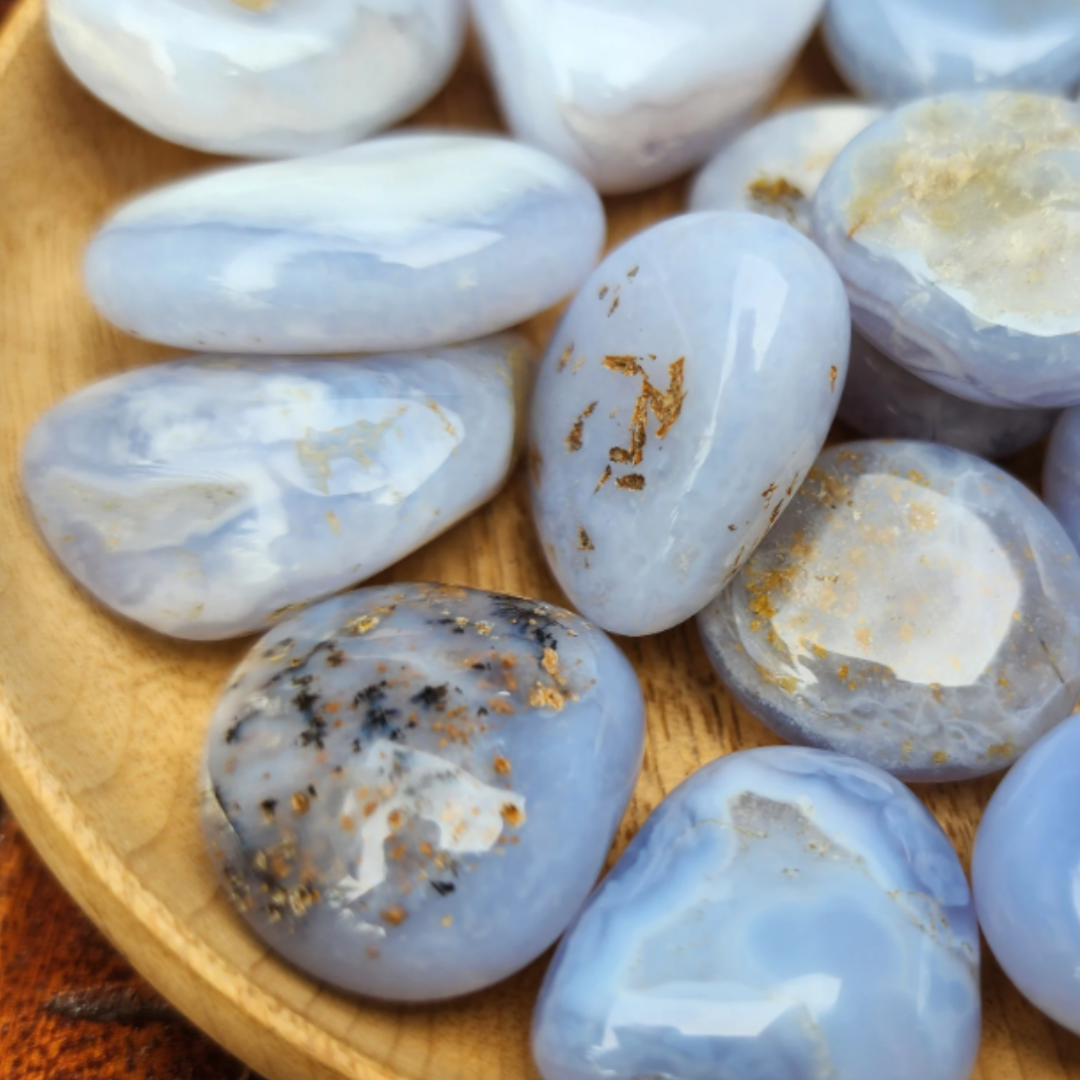 Blue Lace Agate (tumbled)